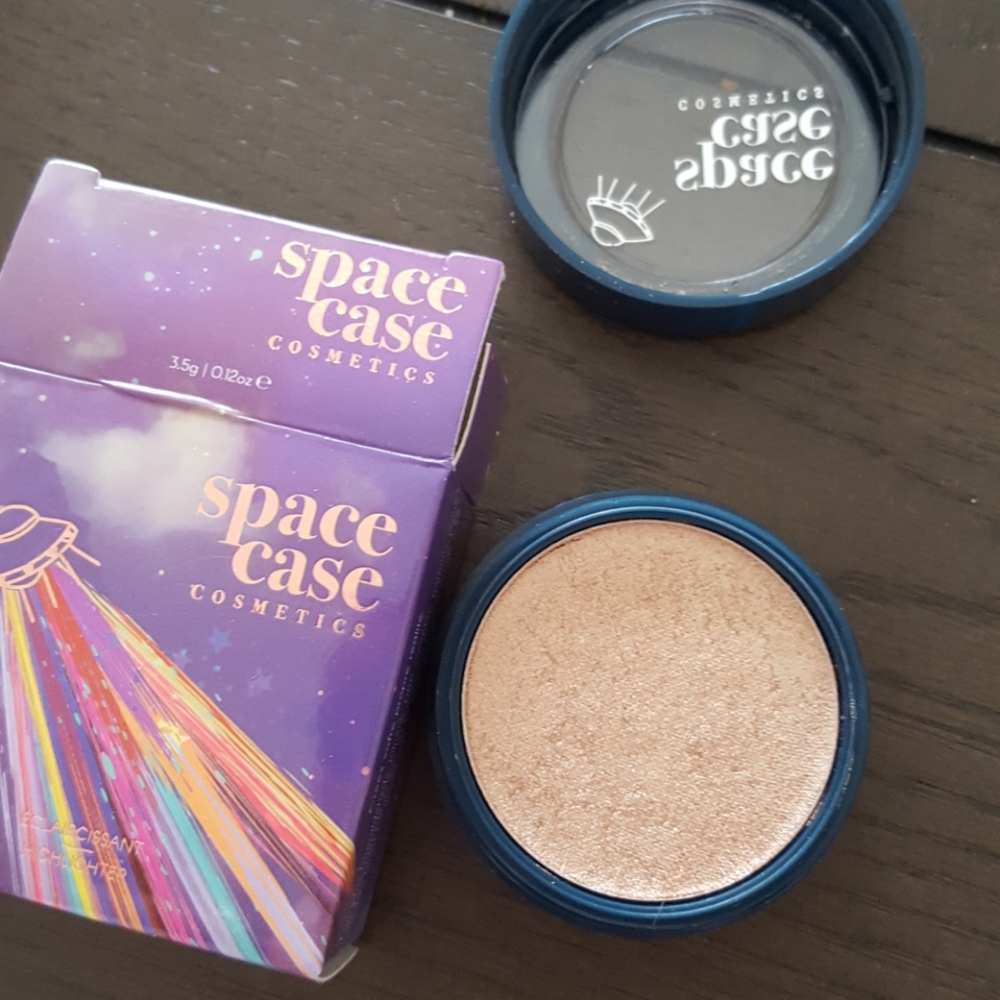 Space case cosmetics seen from space highlighter
